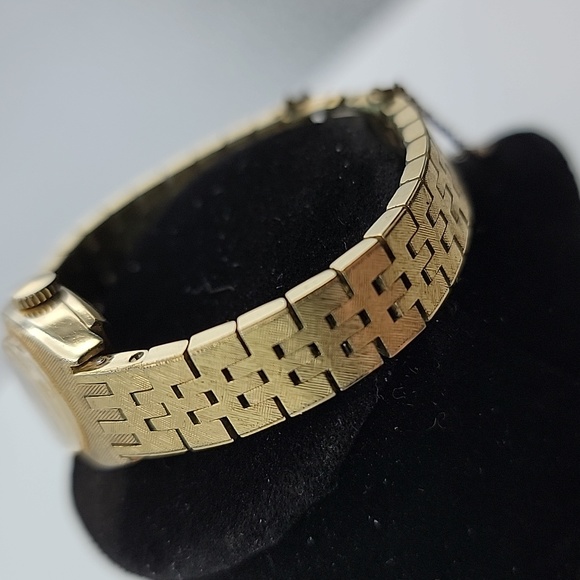 Seiko Ladies Watch October 1981 - Picture 2 of 8